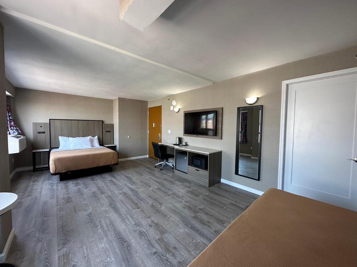 Regal Inn & Suites New York Laguardia Hotel ภายนอก รูปภาพ
