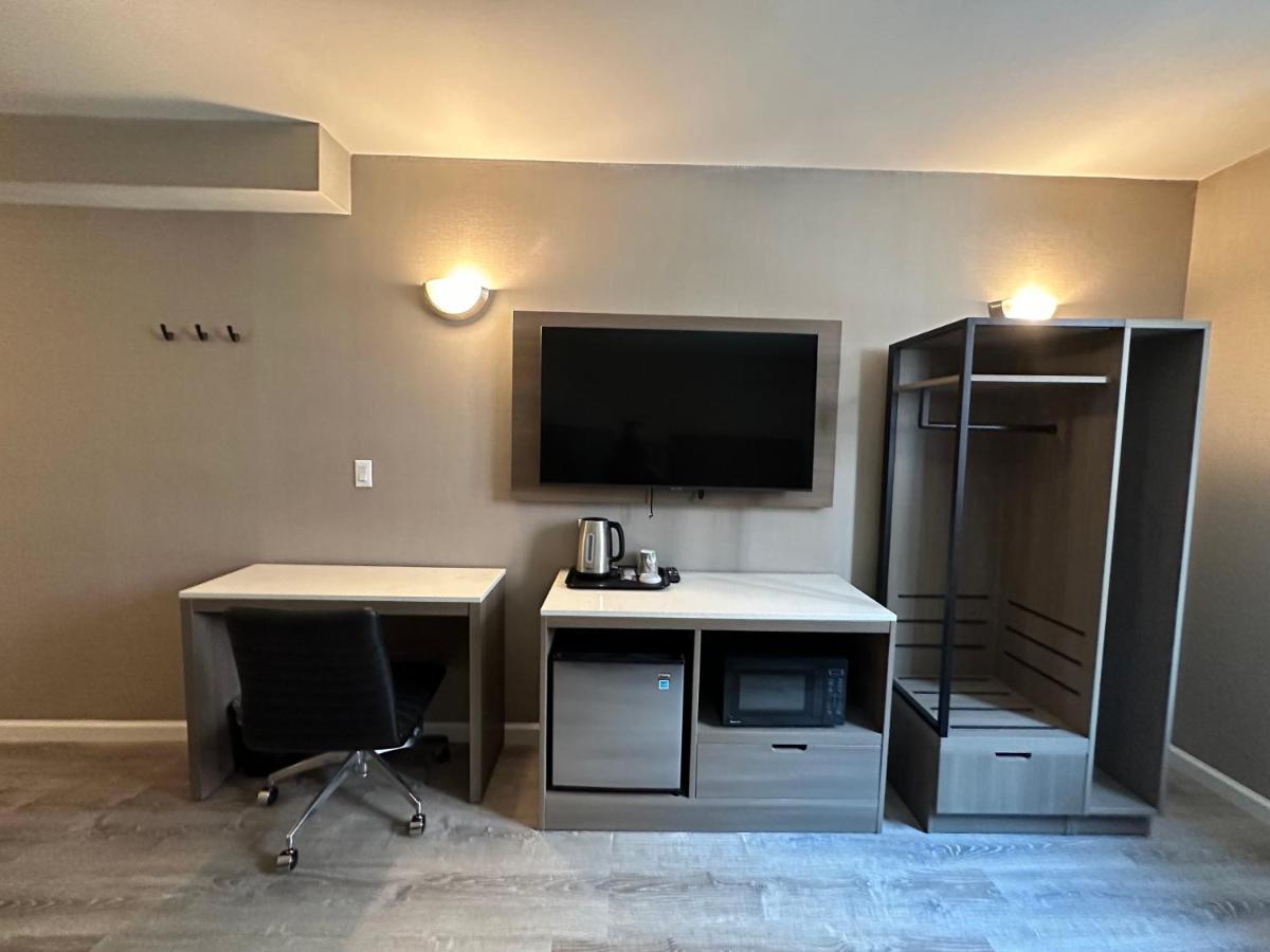 Regal Inn & Suites New York Laguardia Hotel ภายนอก รูปภาพ
