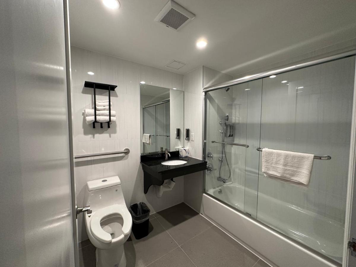 Regal Inn & Suites New York Laguardia Hotel ภายนอก รูปภาพ