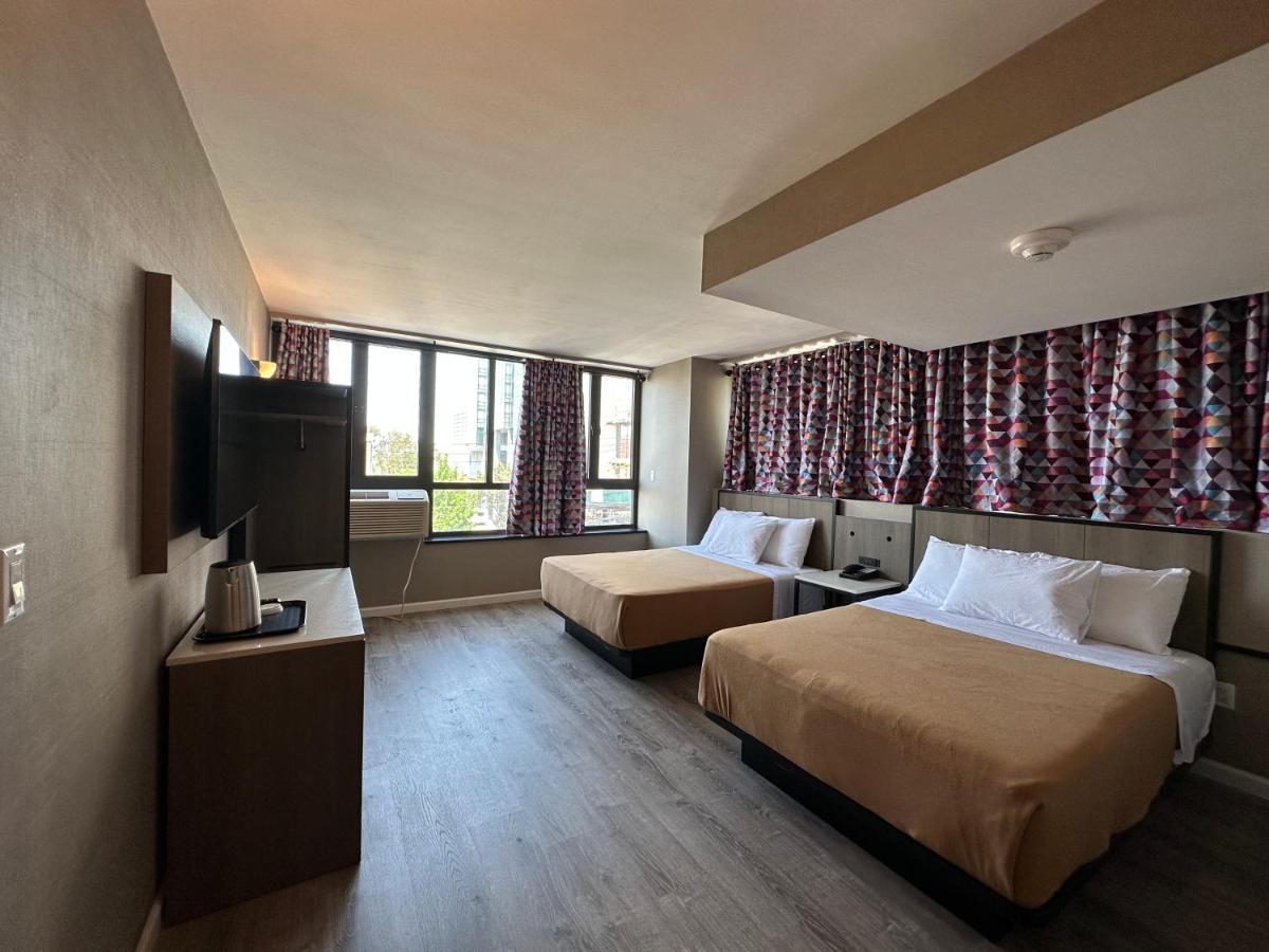 Regal Inn & Suites New York Laguardia Hotel ภายนอก รูปภาพ
