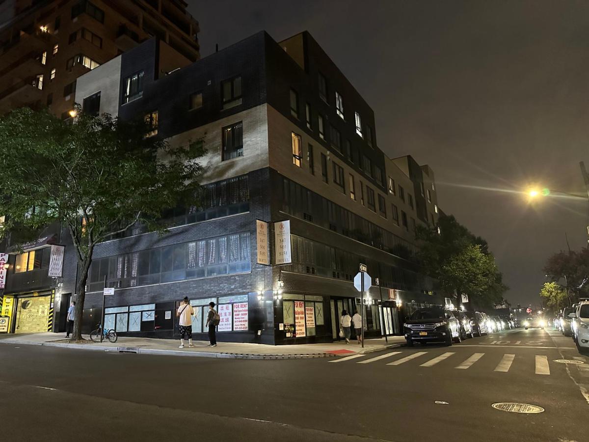 Regal Inn & Suites New York Laguardia Hotel ภายนอก รูปภาพ