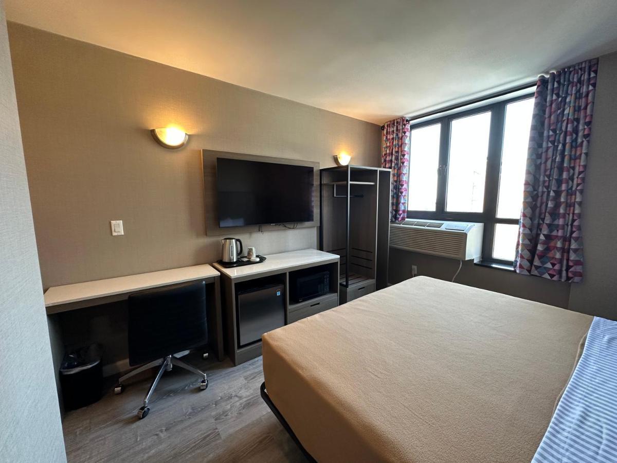 Regal Inn & Suites New York Laguardia Hotel ภายนอก รูปภาพ