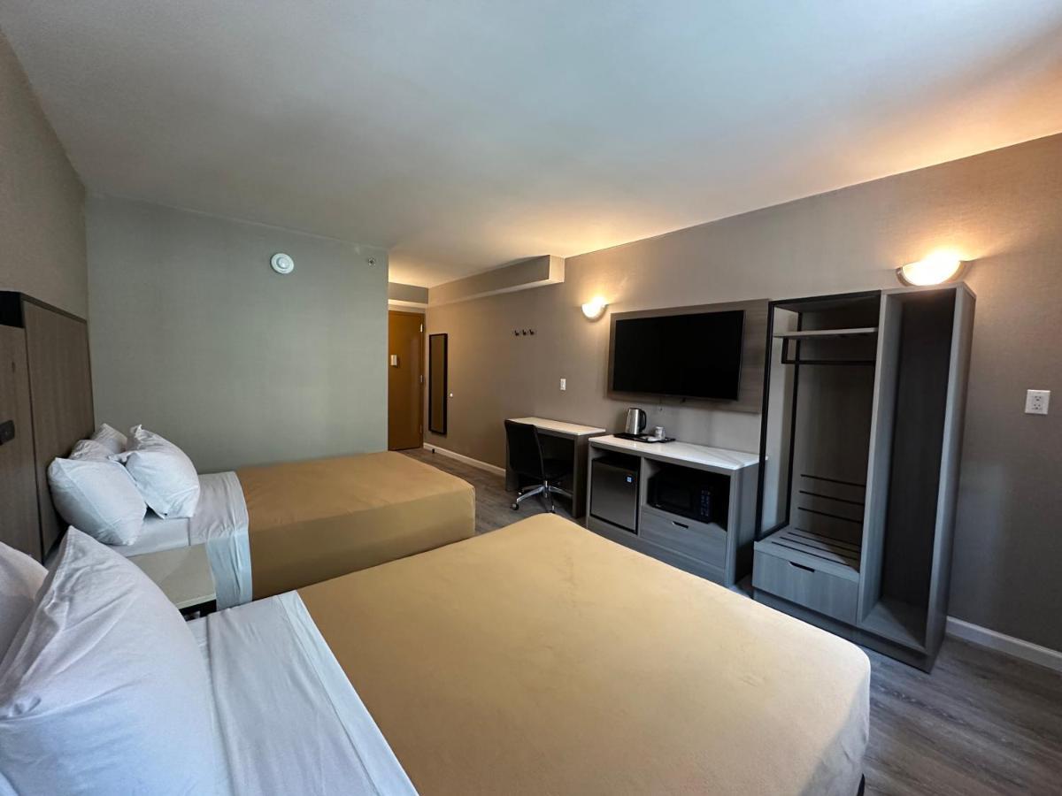 Regal Inn & Suites New York Laguardia Hotel ภายนอก รูปภาพ
